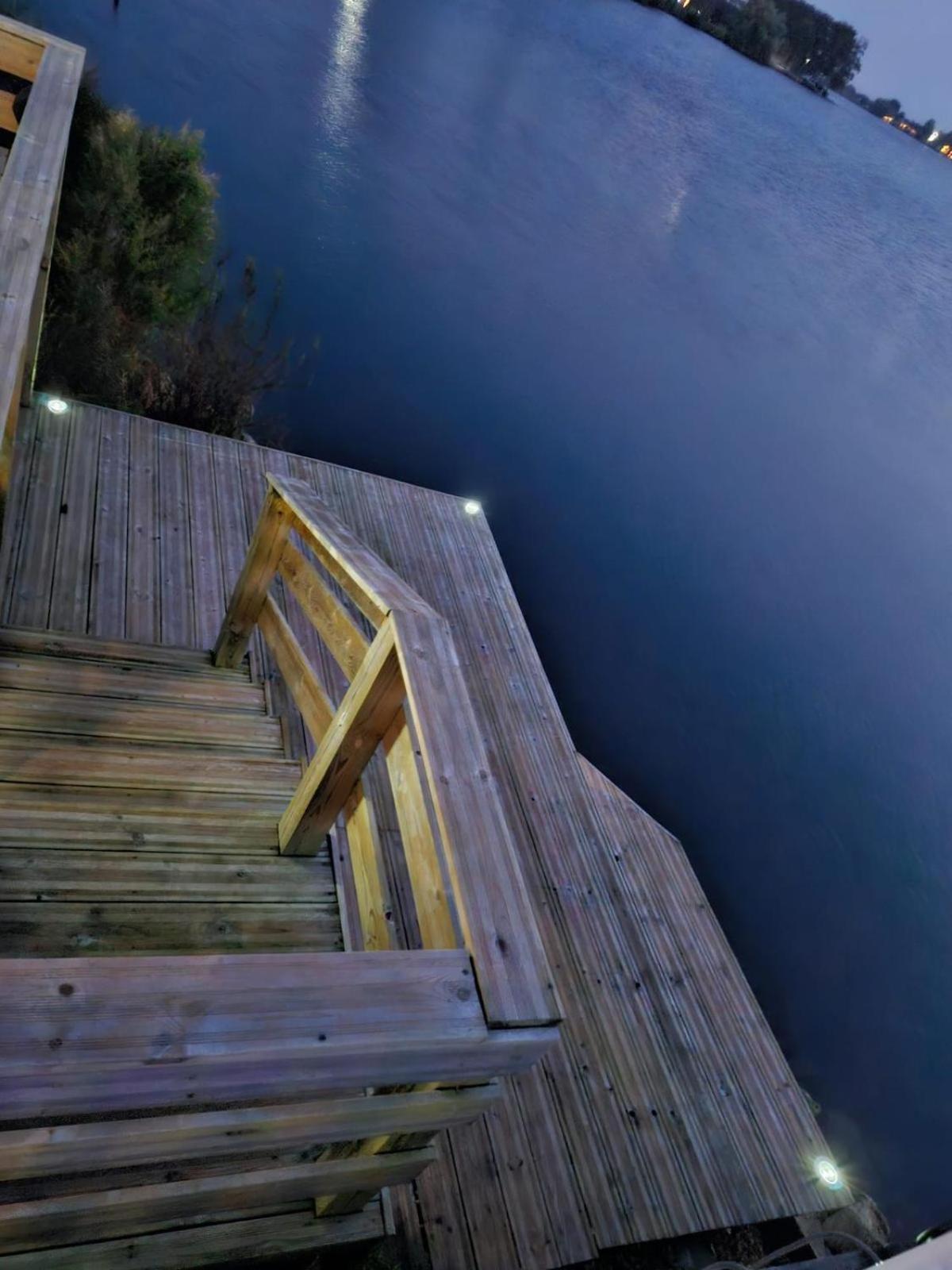 Lakeside Holiday Home With Hot Tub Tattershall Exteriér fotografie