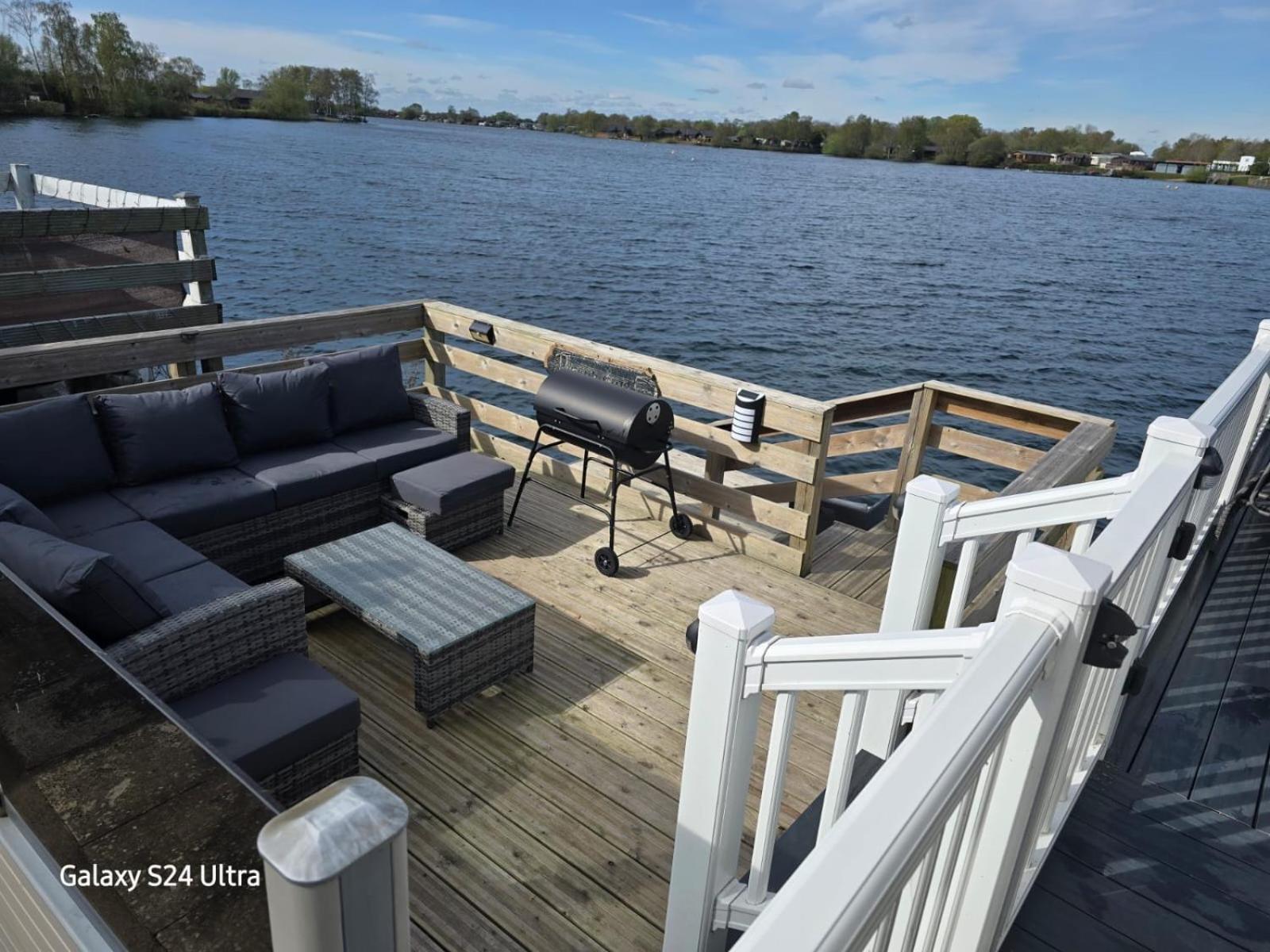 Lakeside Holiday Home With Hot Tub Tattershall Exteriér fotografie